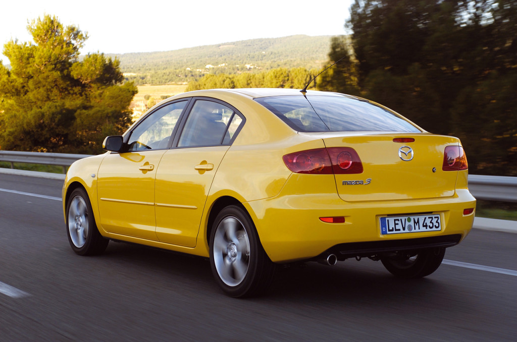 MAZDA 3 SEDAN  - materiały prasowe 