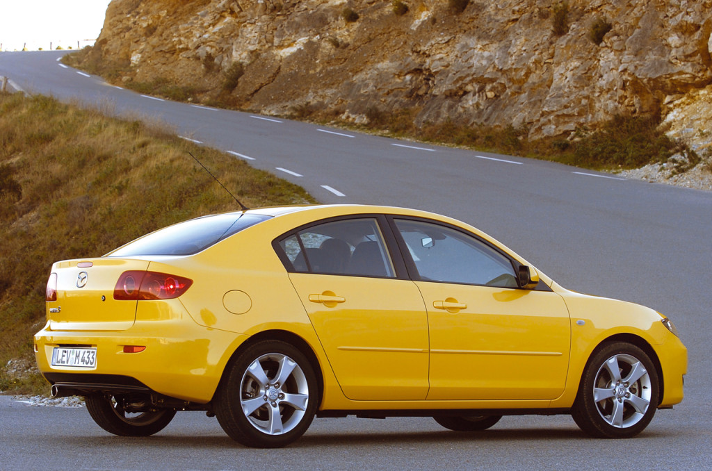 MAZDA 3 SEDAN -  materiały prasowe 