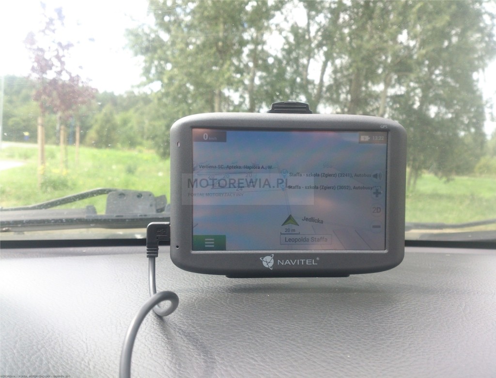 Nawigacja samochodowa NAVITEL F-150 I Motorewia.pl 