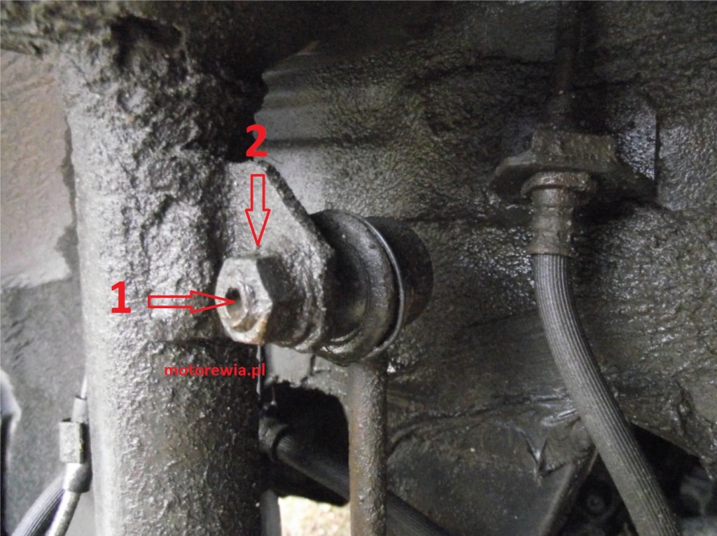 Jak wymienić łącznik stabilizatora? https://www.motorewia.pl Michał Lisiak