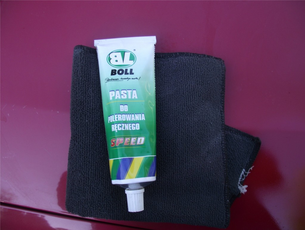 Polerowanie lakieru - pasta do polerowania ręcznego https://www.motorewia.pl Michał Lisiak