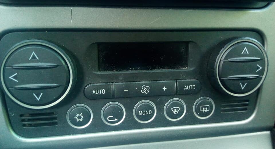 Samodzielne czyszczenie klimatyzacji samochodowej ozonowanie klimatyzacji samochodowej https://www.motorewia.pl