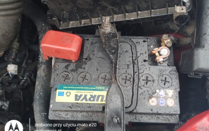 Rozładowany akumulator samochodowy - co powoduje rozładowanie akumulatora> Jak zmierzyć prąd spoczynkowy? https://www.motorewia.pl