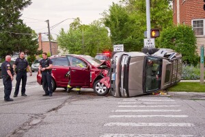 By Charles Edward Miller from Chicago, United States - Car Crash 7-1-18 2245, CC BY-SA 2.0, https://commons.wikimedia.org/w/index.php?curid=71153145