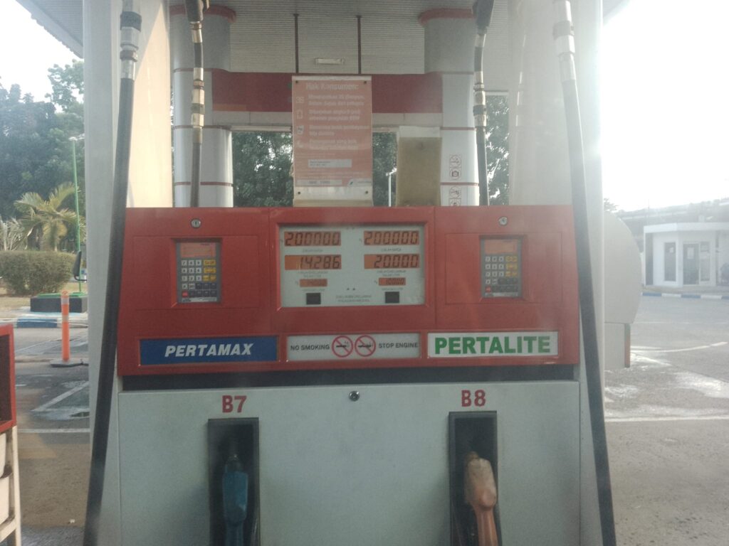 Fotoreportaż z Indonezji, fotoreportaż z Azji, ulice w Azji, jak się jeździ w Azji