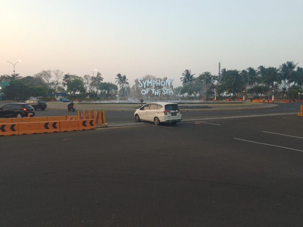 Fotoreportaż z Indonezji, fotoreportaż z Azji, ulice w Azji, jak się jeździ w Azji