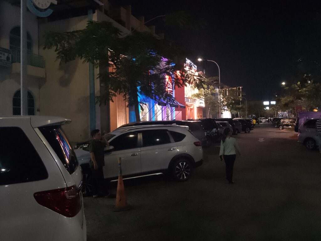 Fotoreportaż z Indonezji, fotoreportaż z Azji, ulice w Azji, jak się jeździ w Azji