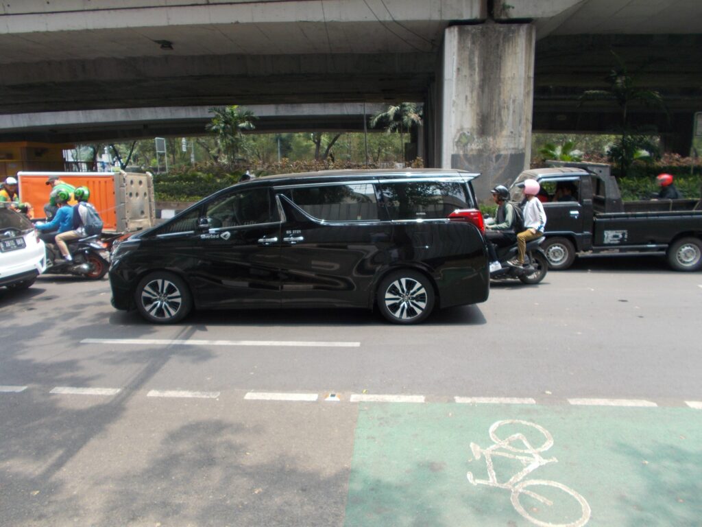 Fotoreportaż z Indonezji, fotoreportaż z Azji, ulice w Azji, jak się jeździ w Azji