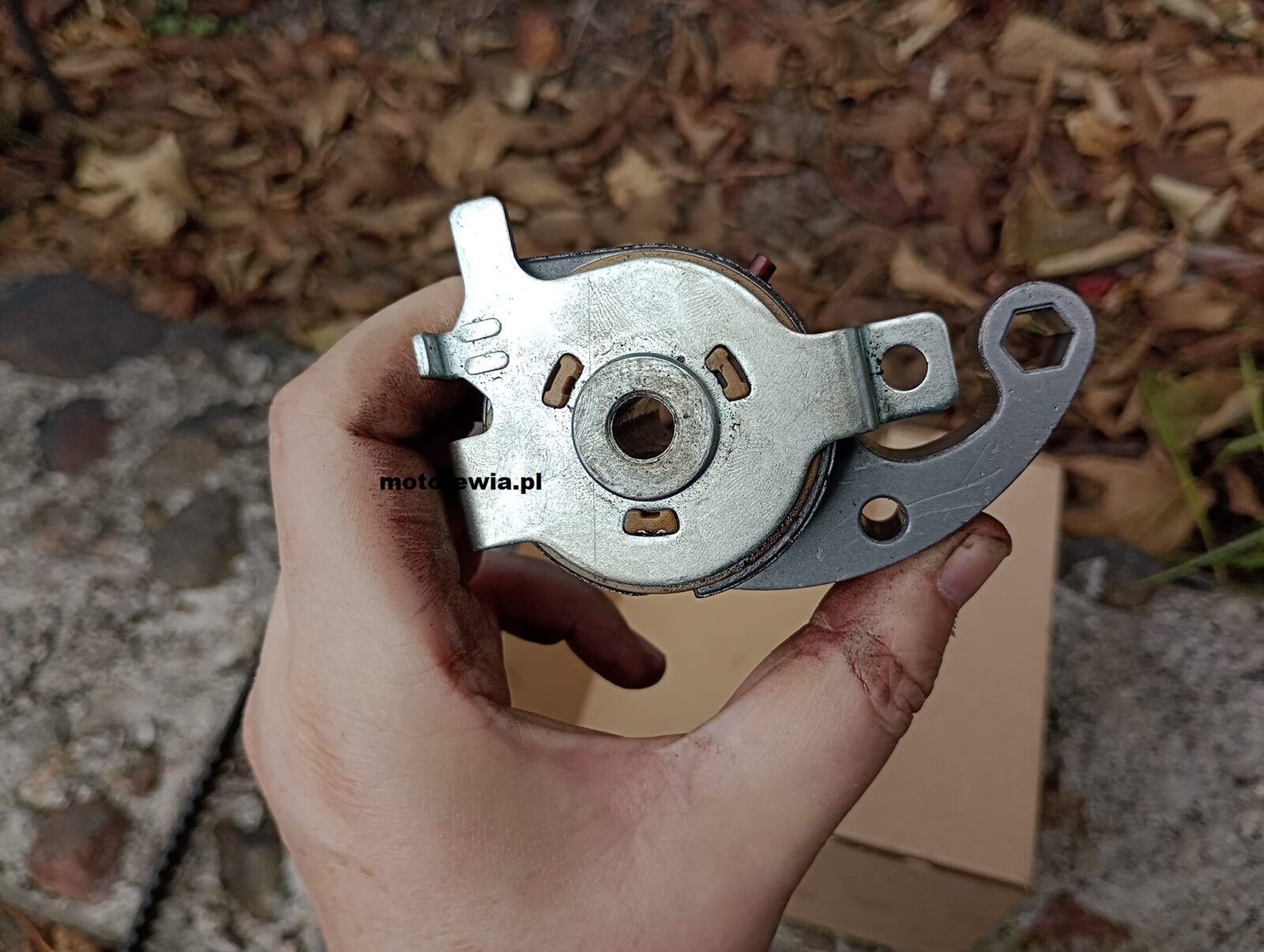 Zepsuty napinacz Ford EcoBlue Diesel Transit zerwany pasek rozrządu https://www.motorewia.pl