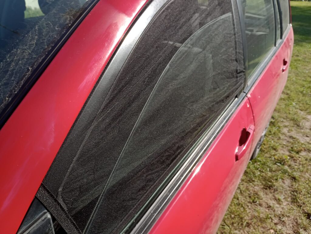 Chińskie osłony przeciwsłoneczne na szyby