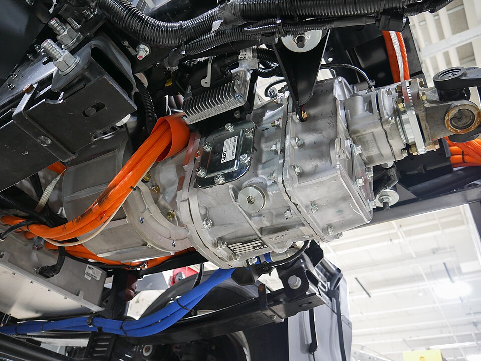 awaria łożyska w silniku samochodu elektrycznego