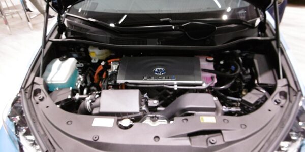 jak działa samochód na wodór FCEV i HICEV